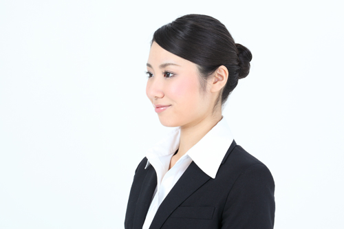 【ポイント3】おじぎをした時にくずれない 【就活2018/2019】女子向け“前髪と眉毛”の作り方【黒髪・メイク/髪型写真