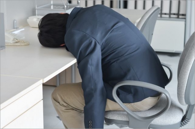 【人気企業の6割が過労死基準超え!?】 【人気企業の6割が過労死基準超え!?】