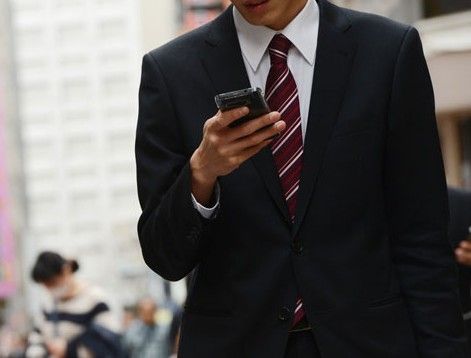 【スマホ・PCがなければ就活はできない?】 【スマホ・PCがなければ就活はできない?】