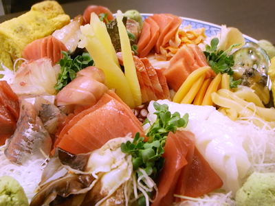 【地方特有の食べ物を堪能する】 【地方特有の食べ物を堪能する】