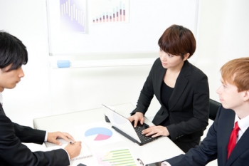 ステップ2:条件に沿って各社の比較 ステップ2:条件に沿って各社の比較