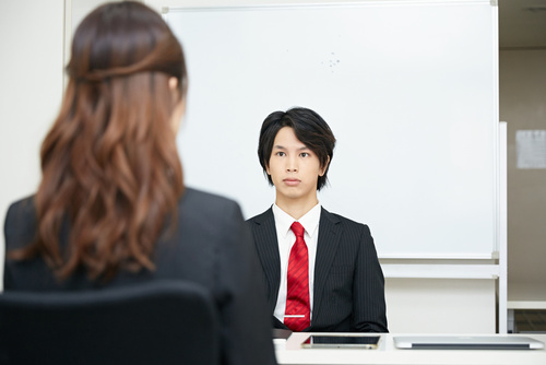 自信と熱意を持って自分をアピールするべし 自信と熱意を持って自分をアピールするべし